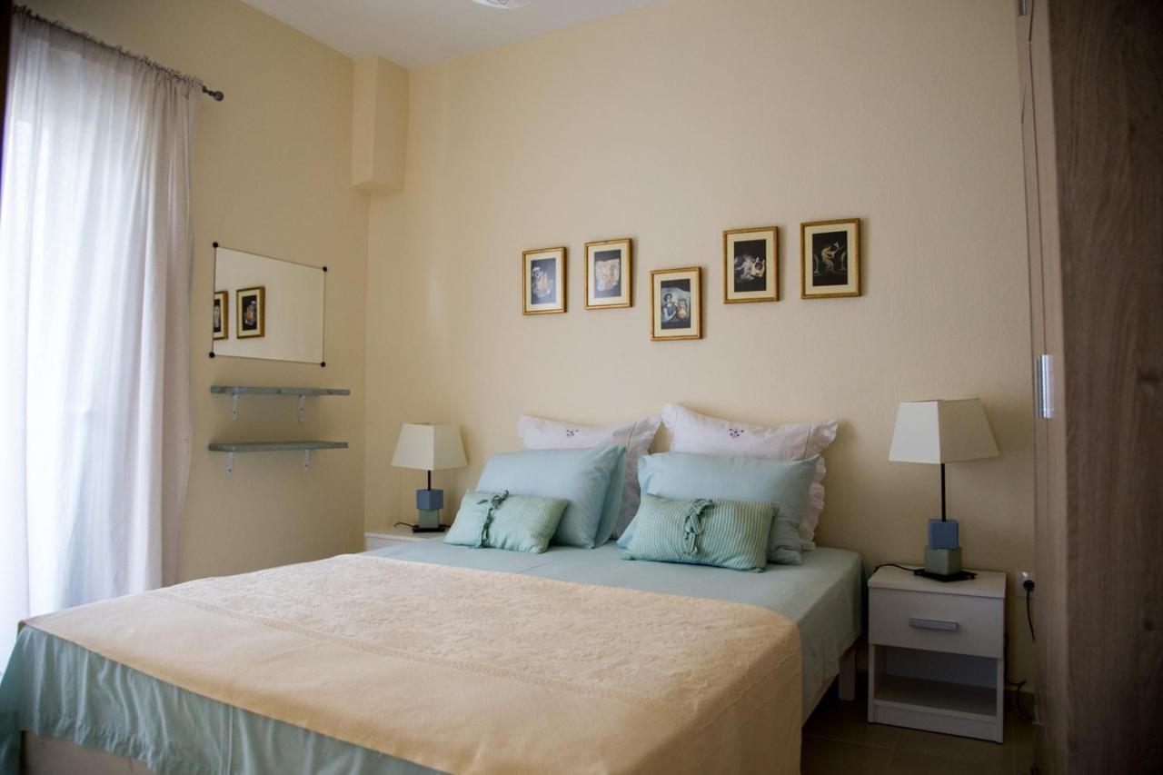 Blue Theros Apartments Paralia Dionisiou Zewnętrze zdjęcie