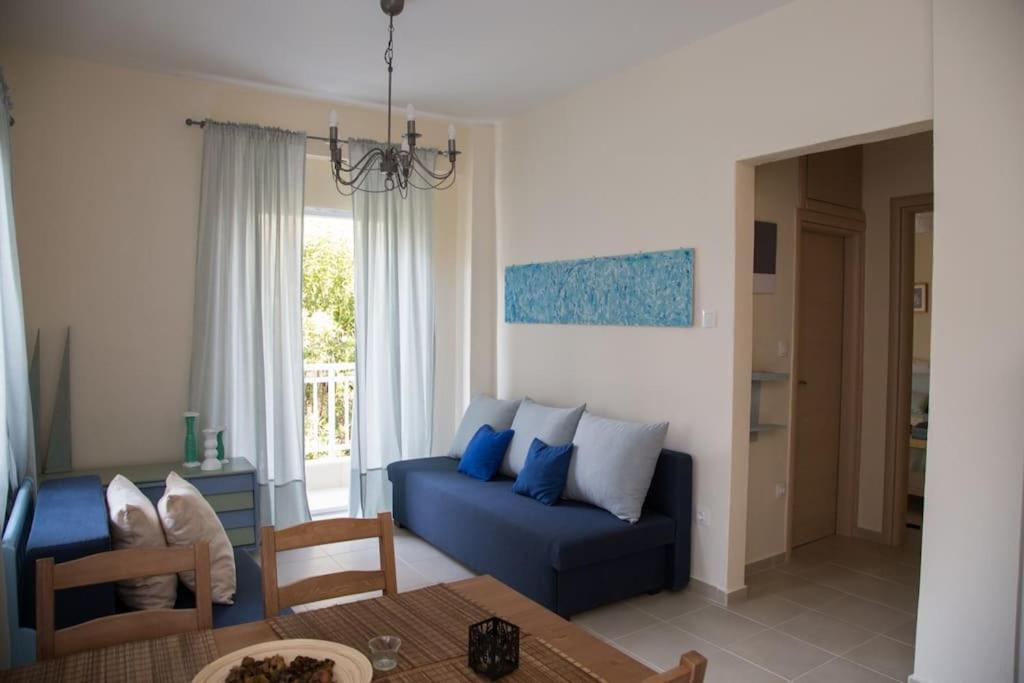 Blue Theros Apartments Paralia Dionisiou Zewnętrze zdjęcie
