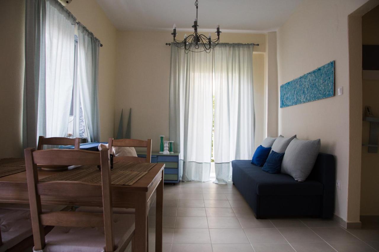 Blue Theros Apartments Paralia Dionisiou Zewnętrze zdjęcie