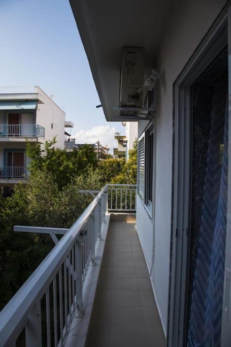 Blue Theros Apartments Paralia Dionisiou Zewnętrze zdjęcie