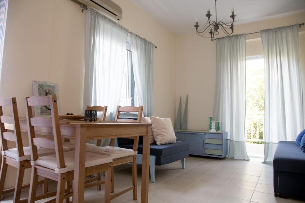 Blue Theros Apartments Paralia Dionisiou Zewnętrze zdjęcie